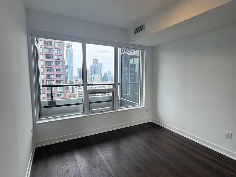 609 Sherbourne St #3302 — Photo 8