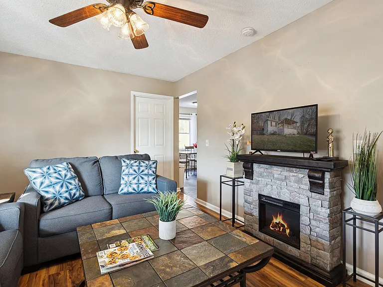 198 Harmony Dr — Photo 19