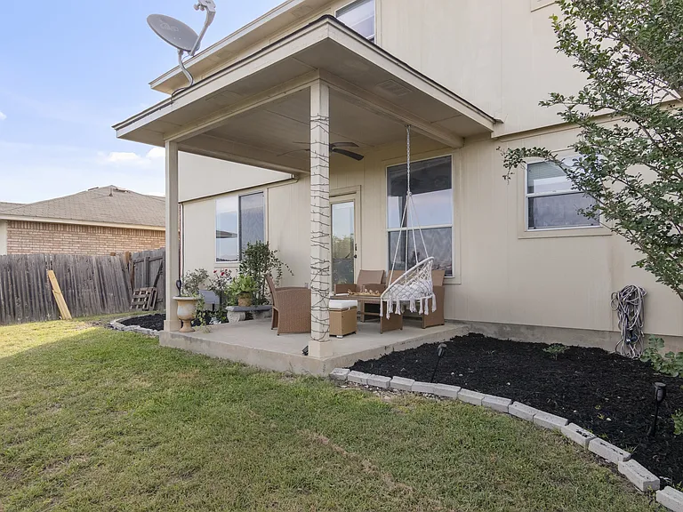 13524 Lyndon B Johnson St — Photo 39