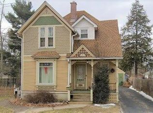 258 Hill Ave, Elgin, IL 60120