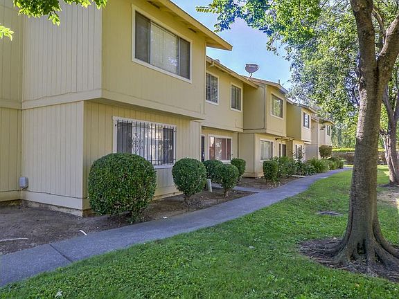 2nd image of 5915 Bamford Dr