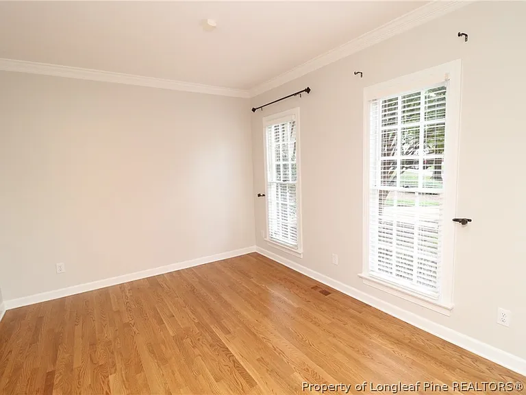 107 Hardaway Ct — Photo 6