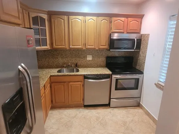 23 Abbey Ln APT 207, Delray Beach, FL 33446
