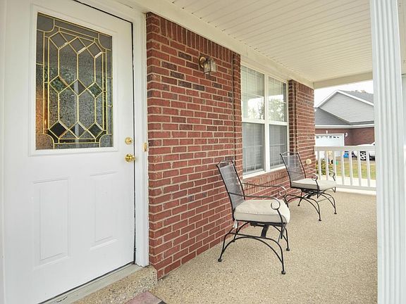 4th image of 244 Deer Park Way