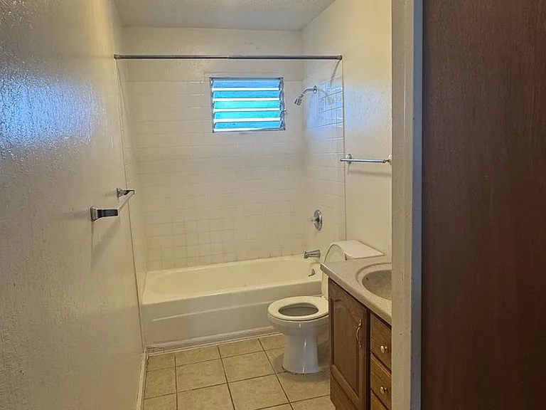 464 Kalanikoa St #204 — Photo 4