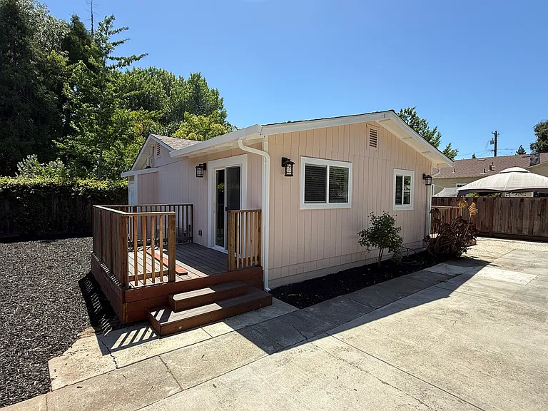 1537 Keesling Ave — Photo 3
