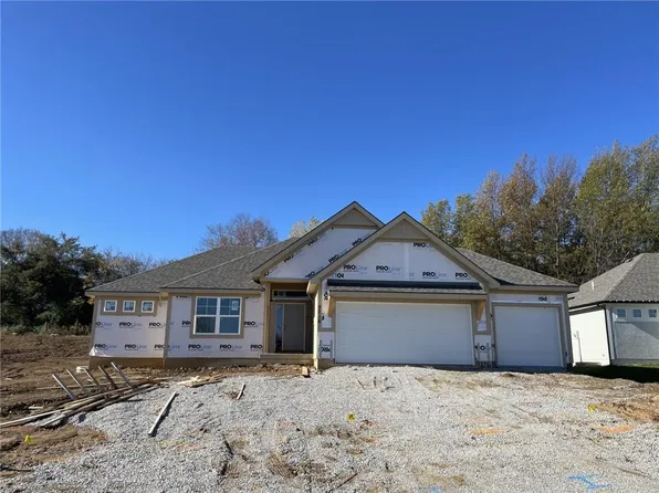 9216 N Poplar Ave, Kansas City, MO 64156