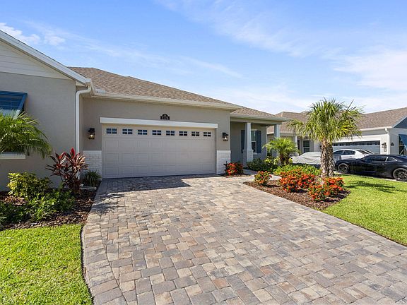 2nd image of 2779 Avalonia Dr