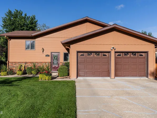 217 19th Ave NE, Jamestown, ND 58401