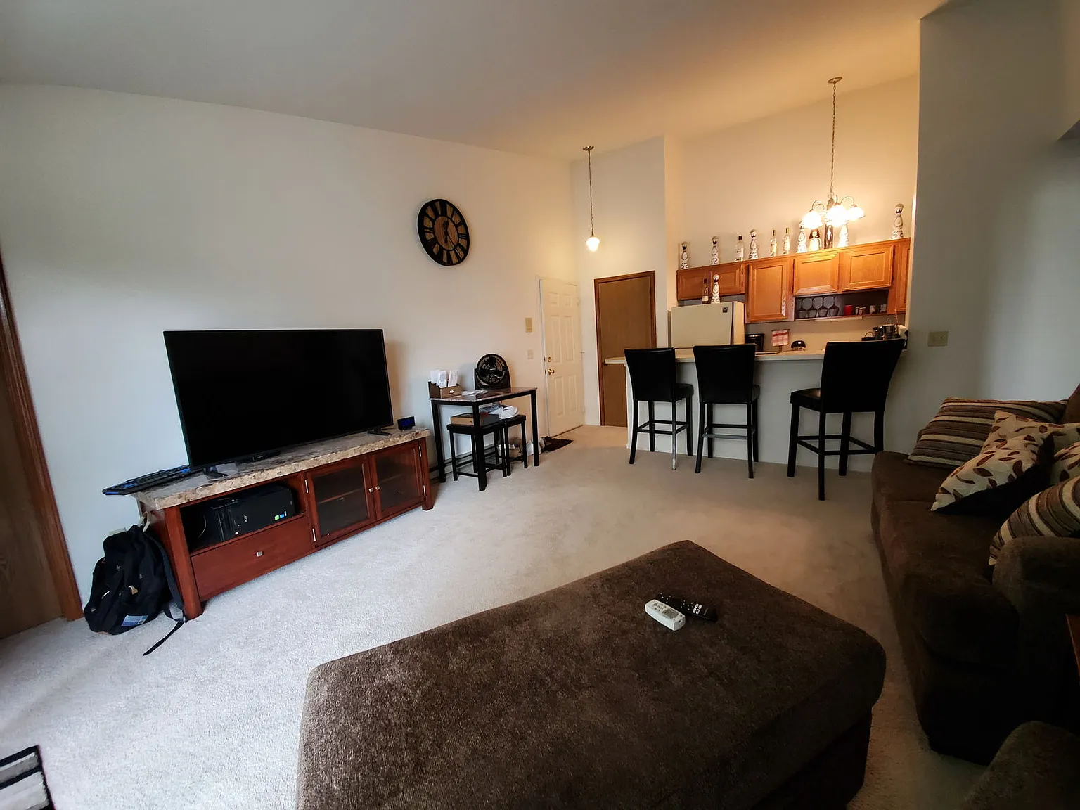 1 bed, 1.0 bath, 610 sqft, $1,900 — Photo 3