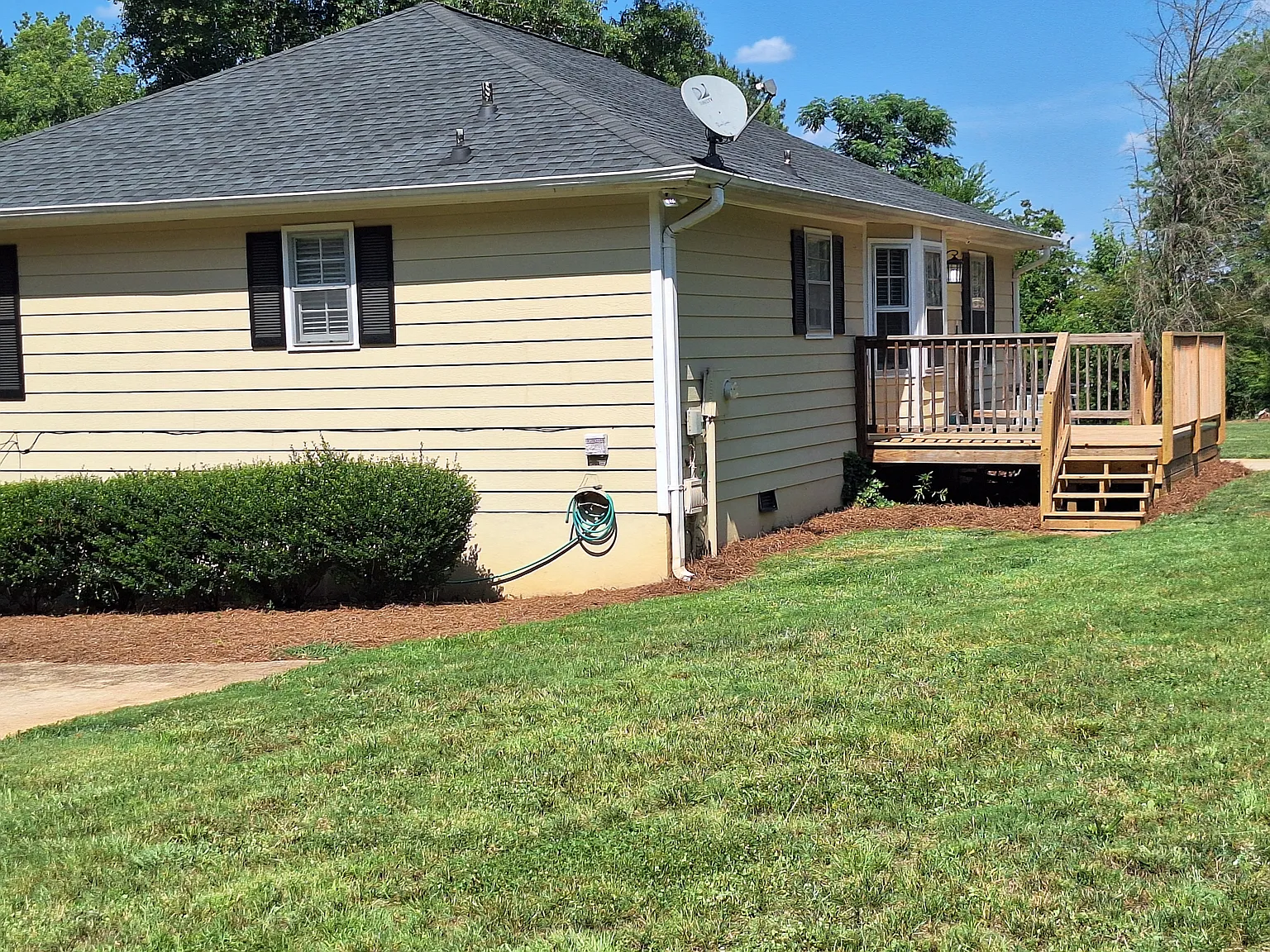 3 bed, 1188 sqft, $2,225 — Photo 3