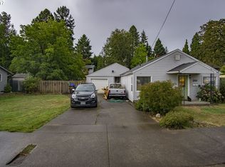 250 W Ipswich St, Gladstone, OR 97027