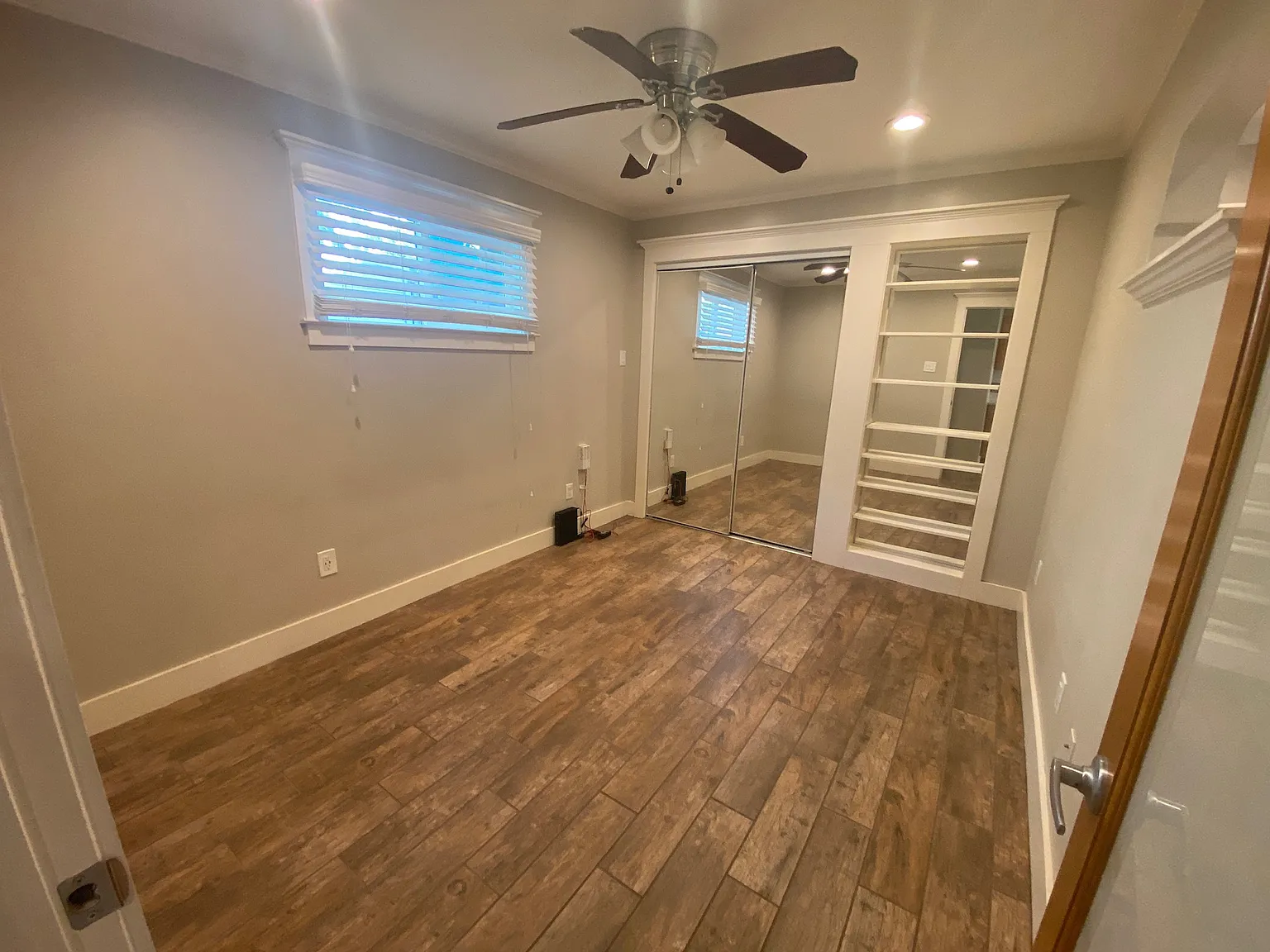 1230 Cortlandt St — Photo 4