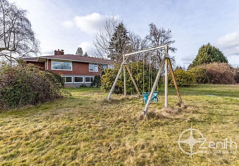 4508 NE 174th St — Photo 38