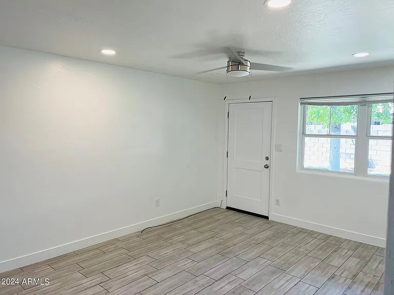4601 N 12th Ave #2 — Photo 6