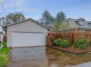 3642 SE Center St, Portland, OR 97202