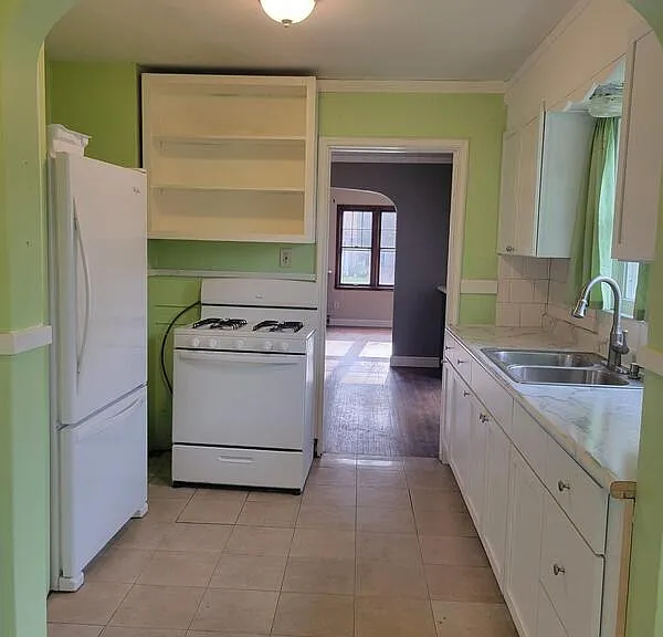 401 Central Ave — Photo 6