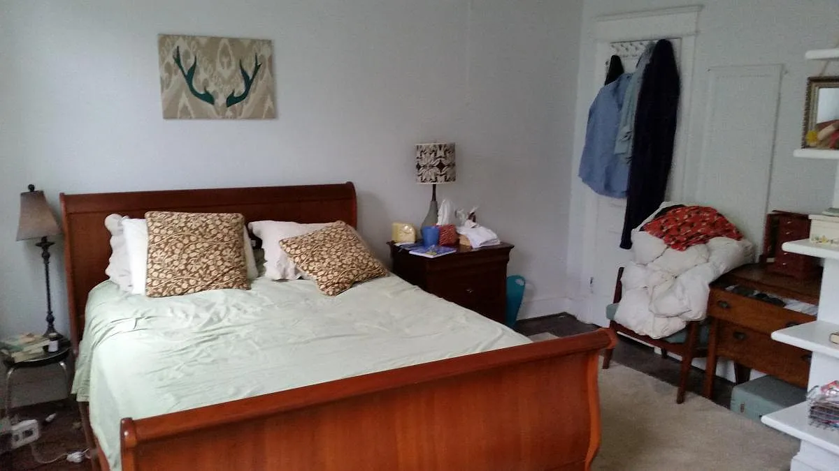 3 bed, 1650 sqft, $3,700 — Photo 2