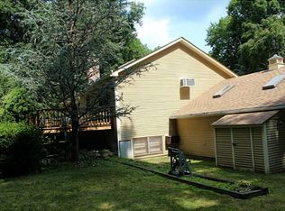 3694 Flat River Rd, Coventry, RI 02816