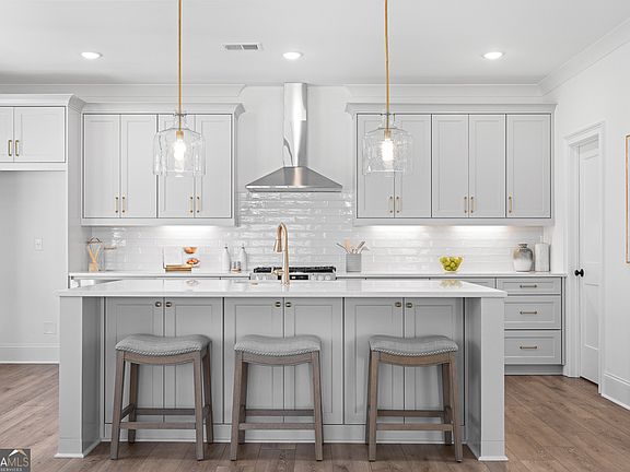 4th image of 3307 Stillwood Dr