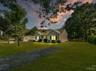 3205 44th Avenue Dr NE, Hickory, NC 28601