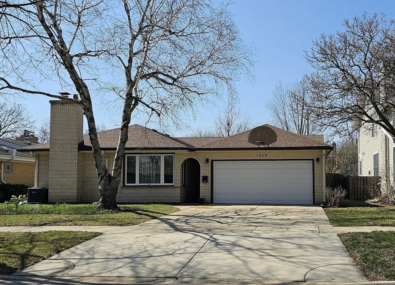 1208 N Walnut Ave photo 1