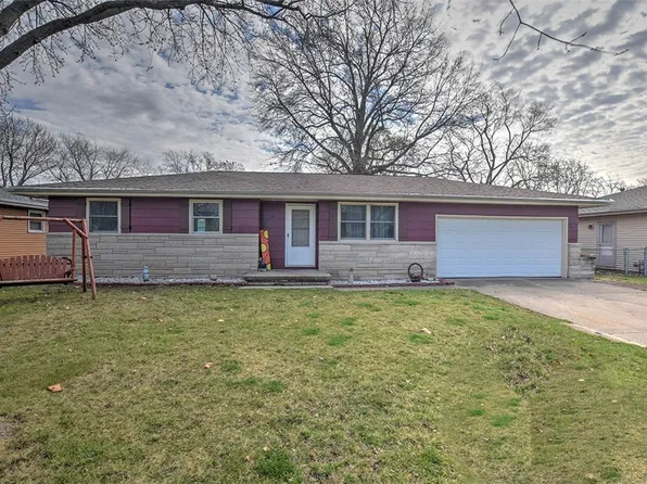 206 W Plains Dr, Oreana, IL 62554