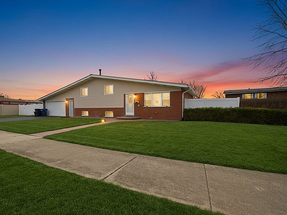 2nd image of 10725 S Rutherford Ave