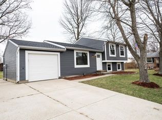 37 Quail Brace Ct, Amelia, OH 45102