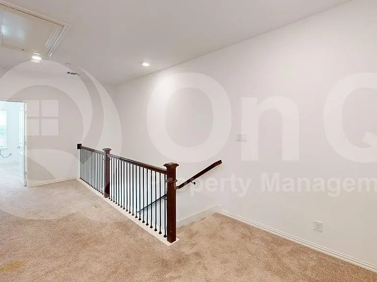 4348 Henderson Ave — Photo 9