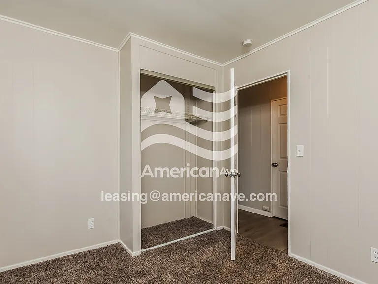 256725_010_wm_-_bedroom_13533201.jpg