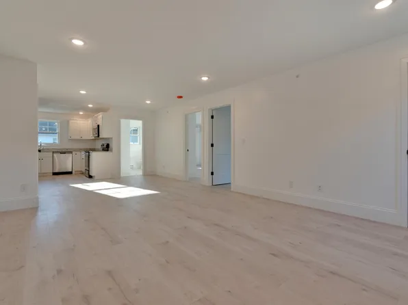 8 Cape Coral Way #A, Rochester, NH 03867
