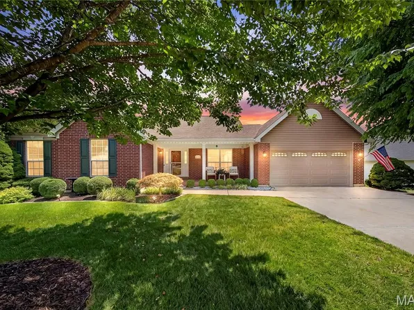 7462 Little Oaks Dr, O'Fallon, MO 63368