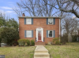 5151 10th Rd N, Arlington, VA 22205