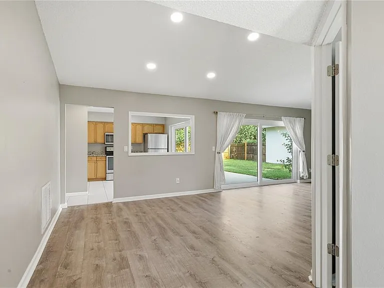 2914 Cypress Green Dr — Photo 5