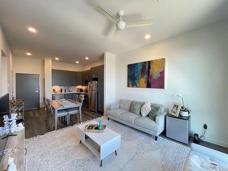 2559 Amber - Residential — Photo 13