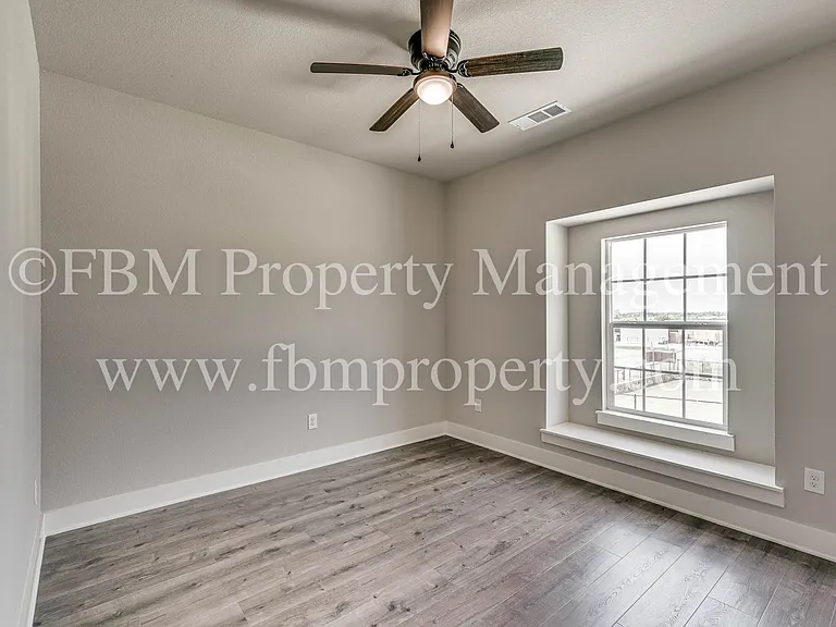 933 Cooksey Ct #B — Photo 25