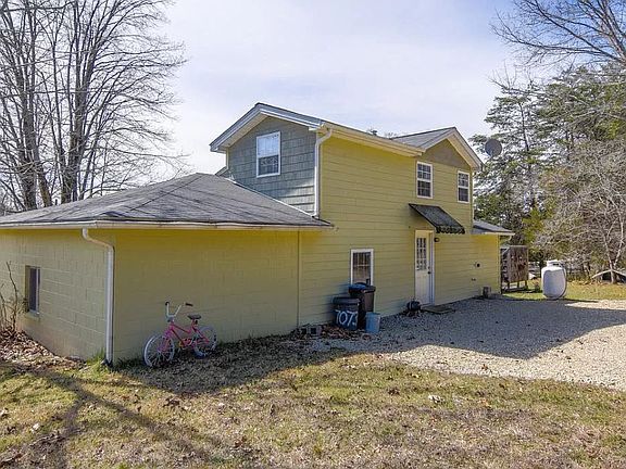 4th image of 7073 Waterview Ln