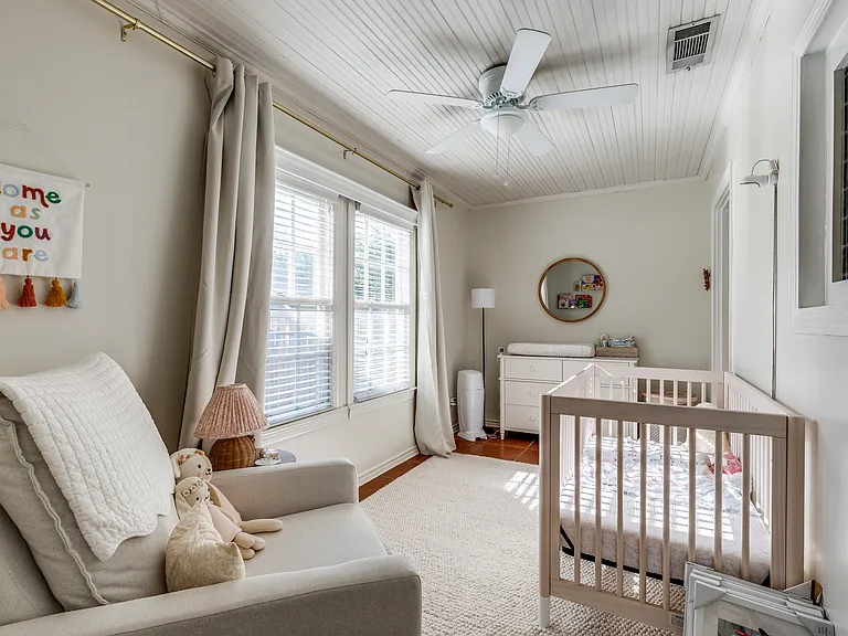6006 Penrose Ave — Photo 7