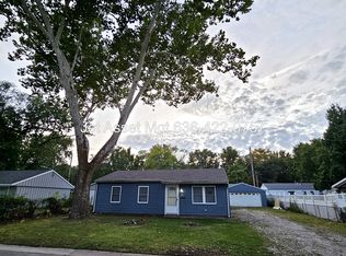 1833 Greentree Rd, Springfield, IL 62703