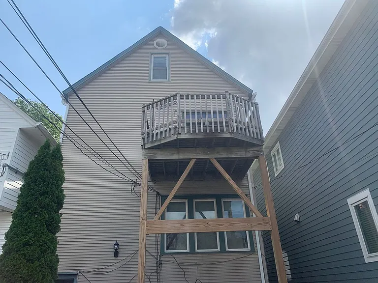 3332 N Hamilton Ave — Photo 4