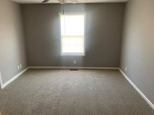 850 Tracy Ln #4 — Photo 14