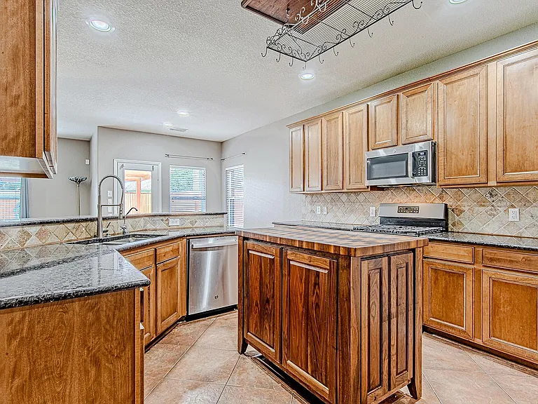 7507 Trail Holw — Photo 13