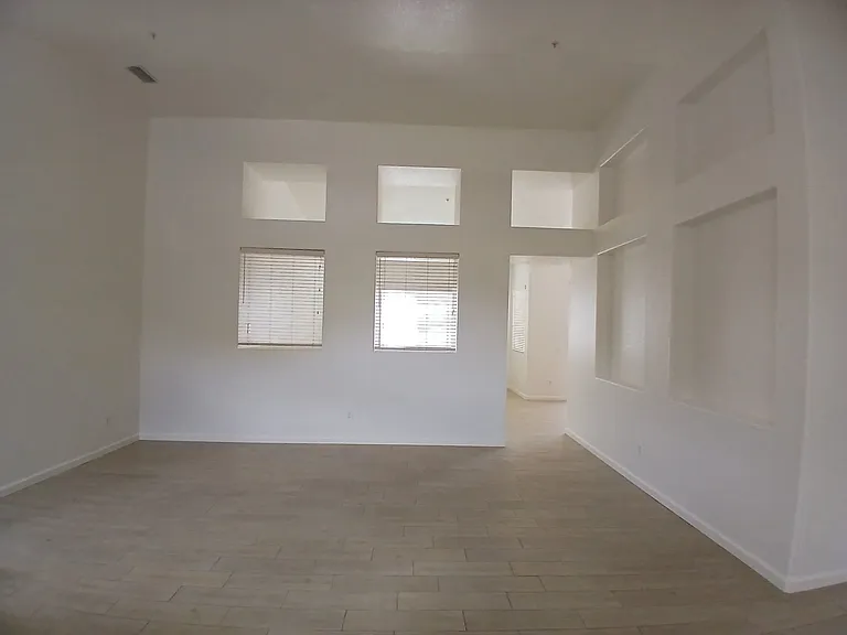 2035 Entrada Dr — Photo 14