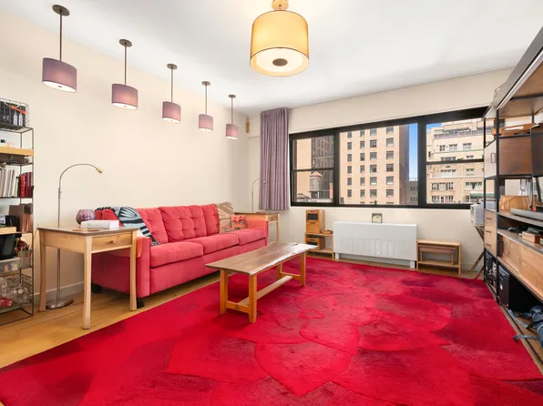 58 West 58th Street image 1 of 6