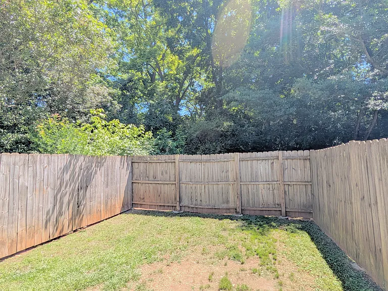 199 Lowry St NE — Photo 19