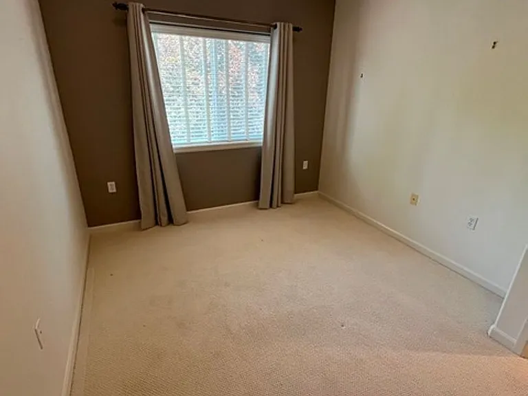 10308 SW Hollyridge Ln — Photo 14