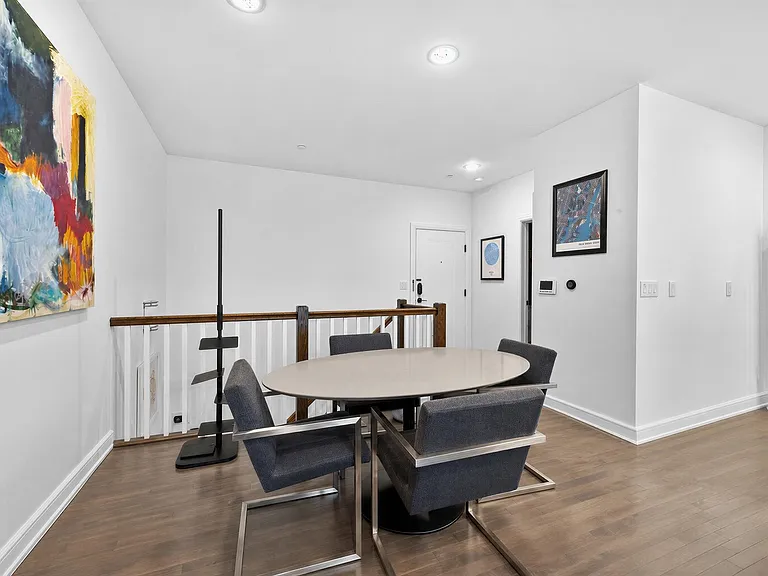 974 Summit Ave #409 — Photo 8