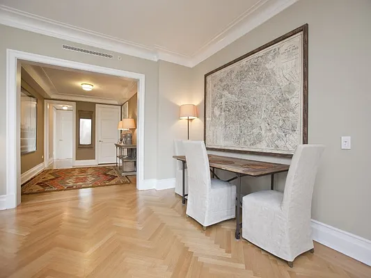 Rented by Sotheby's International Realty | media 13