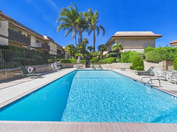 La Cresta Apartments